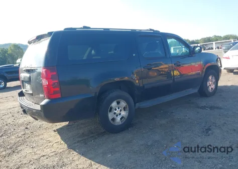 2010 Chevrolet Suburban 1500 Lt1 из США, поврежденный, VIN 1GNUKJE32AR101498